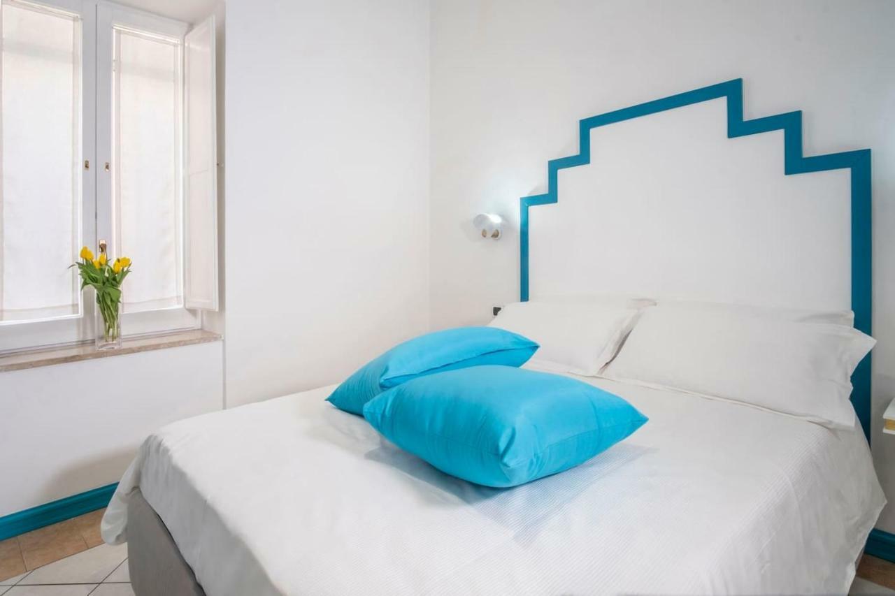 Maison M. - Luxury Apartment In Piazza Tasso Sorrento Exteriör bild